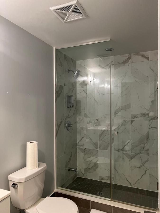 1 Bedroom Waterfront Condo Toronto Dış mekan fotoğraf